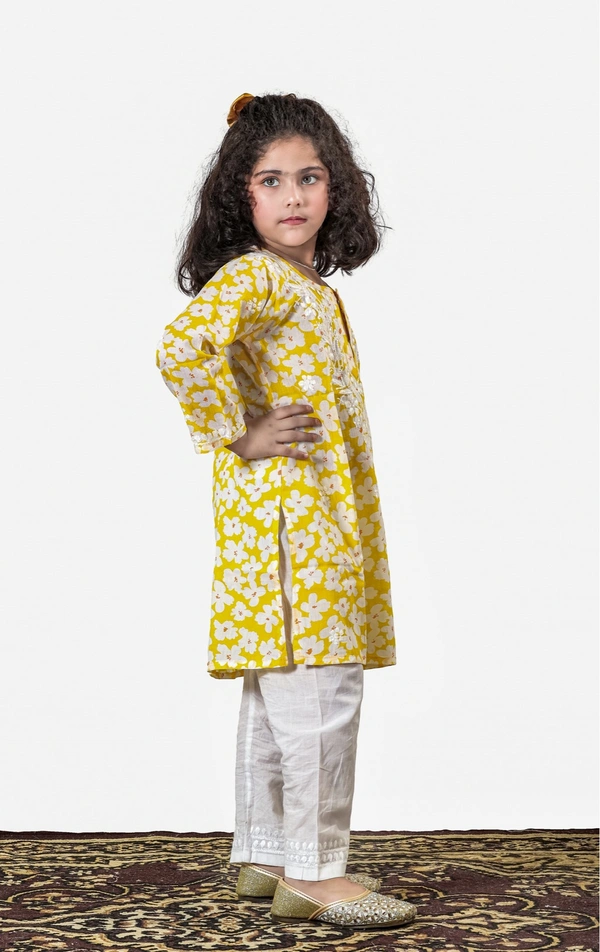 Little Noor – Yellow Mulmul Chikankari Kidswear Set - 32, Yellow