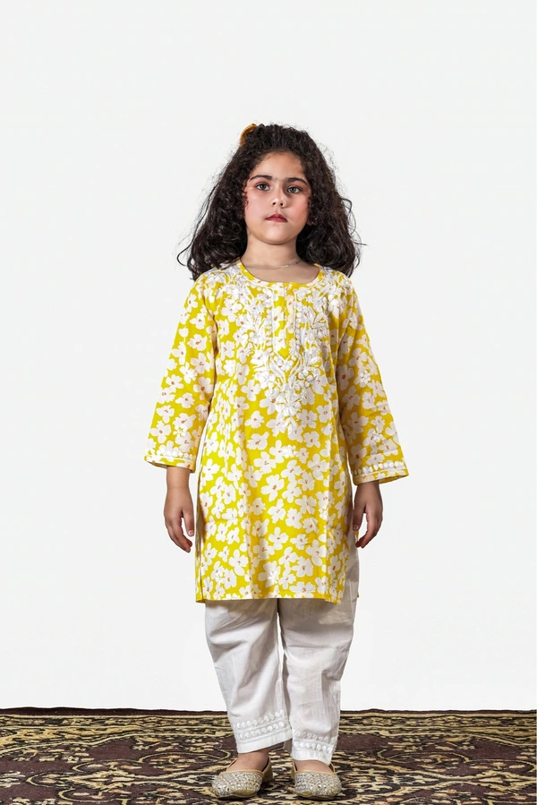 Little Noor – Yellow Mulmul Chikankari Kidswear Set - 32, Yellow