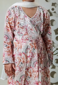 Fiza Angarkha Mul Print Kids Chikankari Set - Peach - 22, Peach