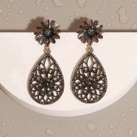 Glevcare Womens Intricate Daisy Teardrop Drop Earrings - Gold - Bourbon