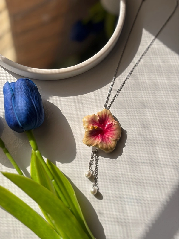 Blush Hibiscus Pendant 🌺✨