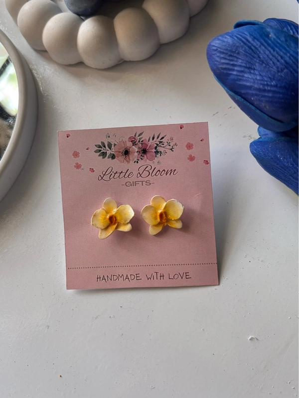 Aqua Orchid Studs🦋✨ - yellow