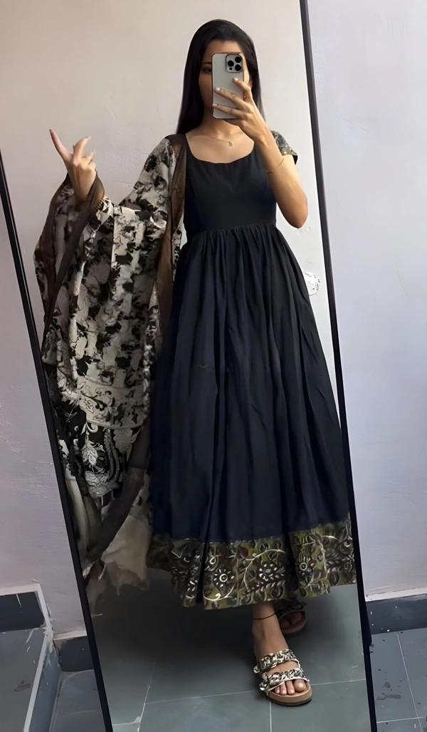99 Fashion Bazaar Gown Set with Dupatta in Pure Cotton - Black, S