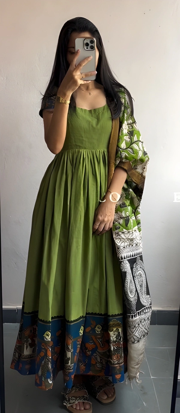 99 Fashion Bazaar Gown Set with Dupatta in Pure Cotton - Japanese Laurel, L