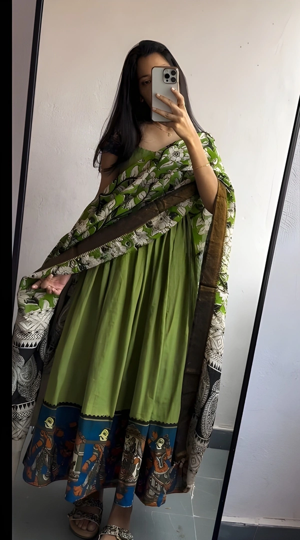 99 Fashion Bazaar Gown Set with Dupatta in Pure Cotton - Japanese Laurel, L