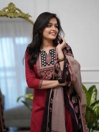 DESI HOOR Maroon Ethnic Printed Kurta Pant Dupatta Set for Women - Bright Red, S