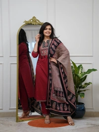 DESI HOOR Maroon Ethnic Printed Kurta Pant Dupatta Set for Women - Bright Red, XXL
