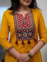 DESI HOOR Yellow Ethnic Printed Kurta Pant Dupatta Set for Women - Barberry, S