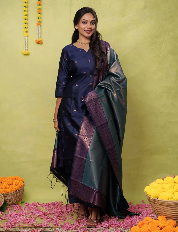 DESI HOOR Women’s Navy Blue Woven Kurta with Dupatta Set - Arapawa, XXL