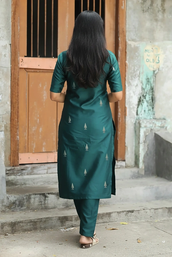 DESI HOOR Women’s Blue Woven Kurta with Dupatta Set - Blue Stone, L