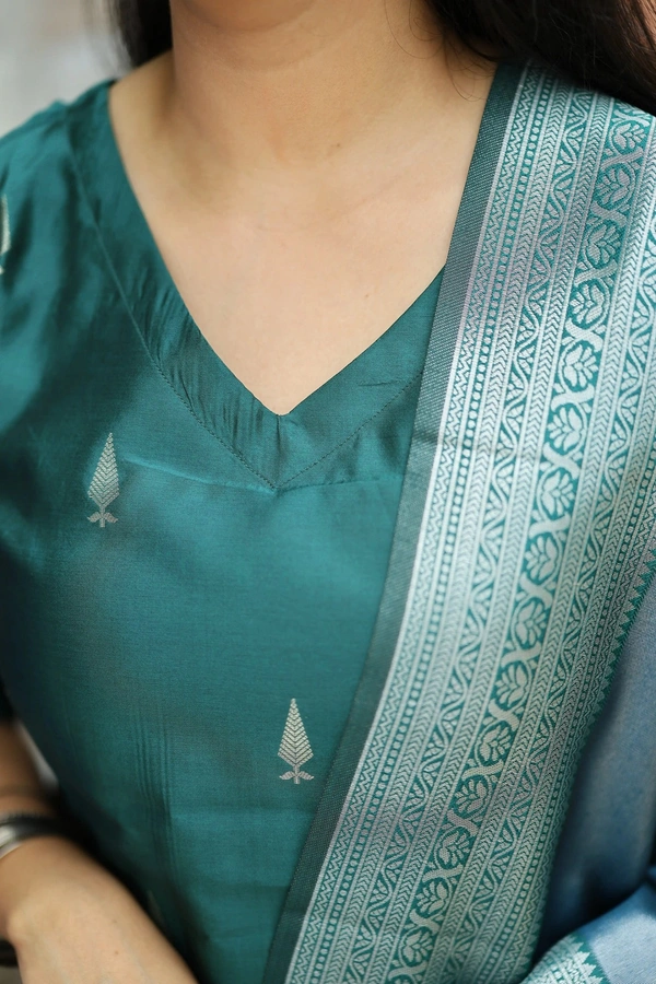 DESI HOOR Women’s Blue Woven Kurta with Dupatta Set - Blue Stone, L