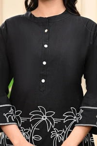 DESI HOOR CO-Oder Set Embroidered Heavy Rayon Fabric - Black, XL