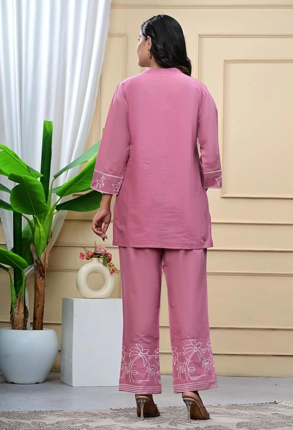 DESI HOOR CO-Oder Set Embroidered Heavy Rayon Fabric - Tickle Me Pink, XXL