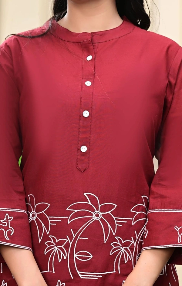 DESI HOOR CO-Oder Set Embroidered Heavy Rayon Fabric - Bright Red, L