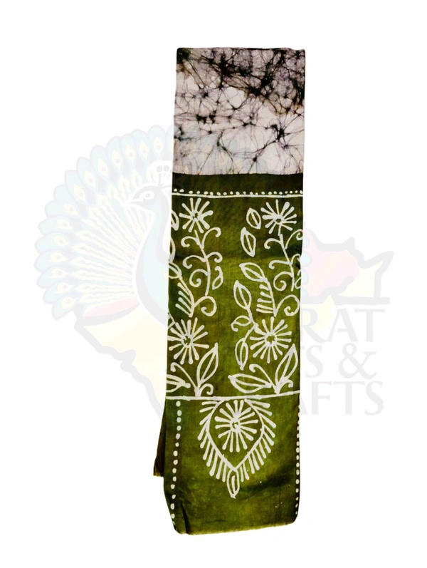 Green & White Batik Printed Pure Cotton Uttorio