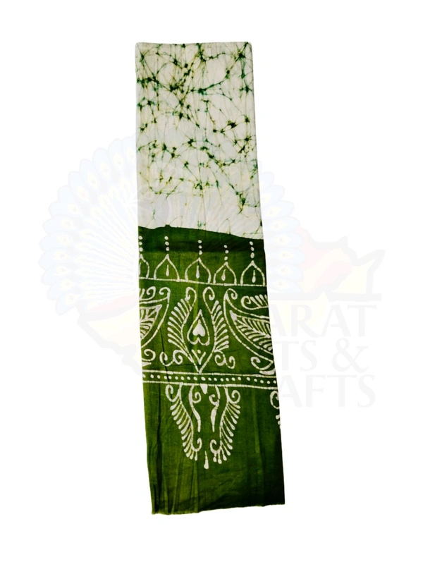 Green & White Batik Printed Pure Cotton Uttorio