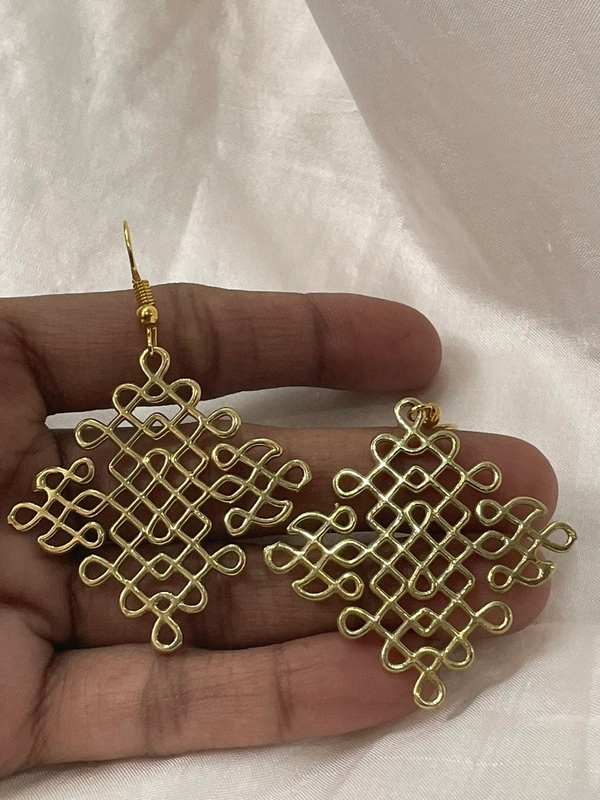 Avantika Kolam Earrings 