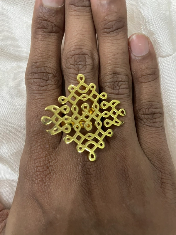 Avantika (New Version) Ring- Gold Plated 