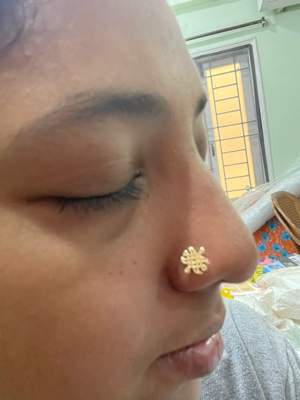 Usha Screw Pierced Nose pin