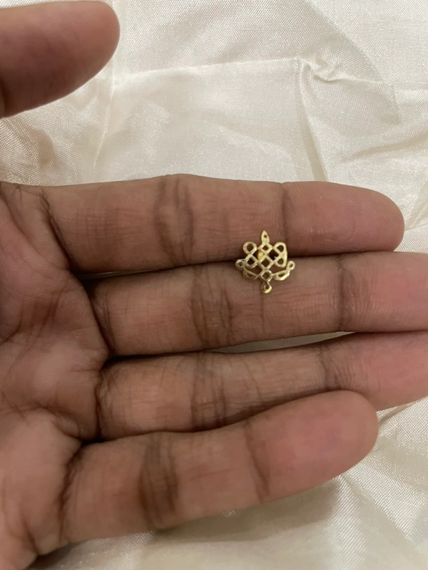 Ahalya screw Nosepin