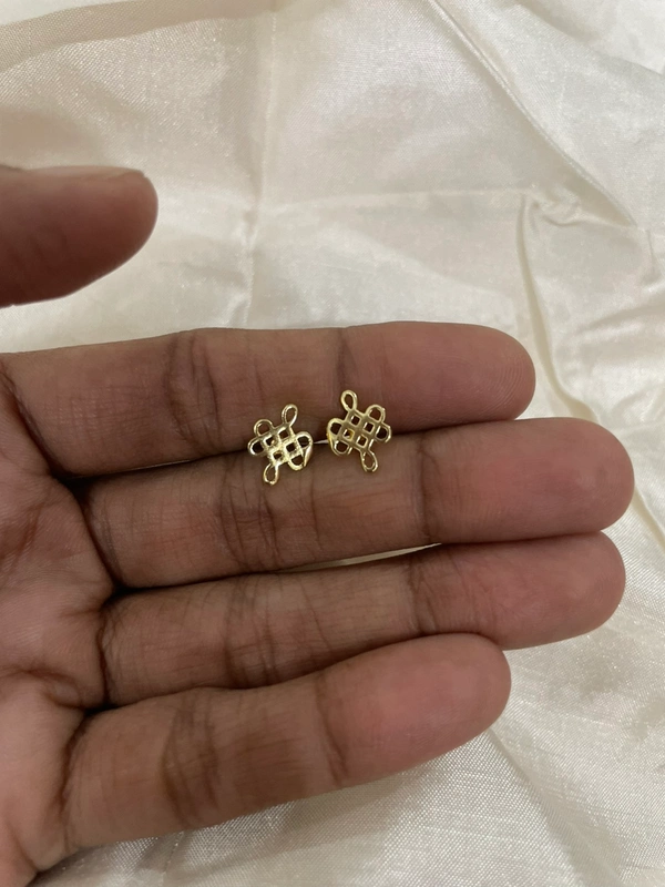 Aishwarya Screw Stud Earrings