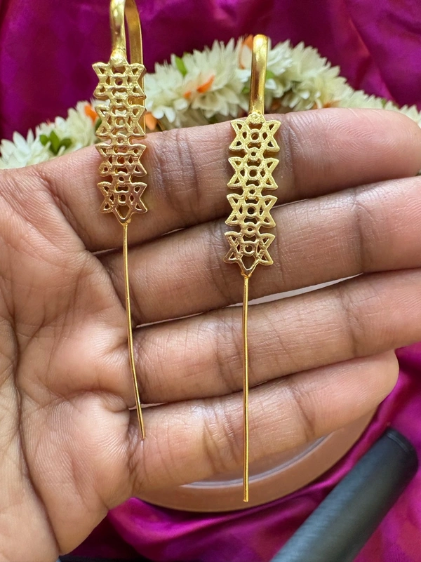 Yasti Kolam Bugadi Earring