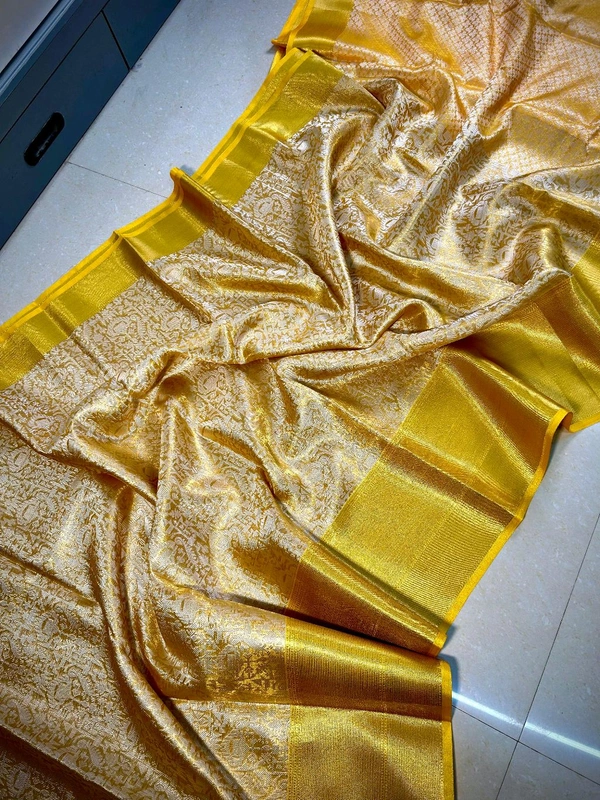 B11038 Semi Kanjivaram Soft Silk Saree 