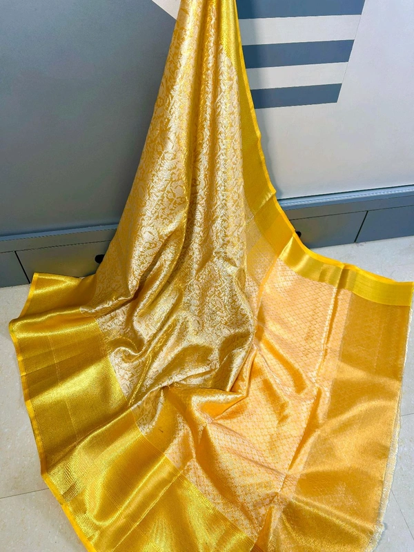 B11038 Semi Kanjivaram Soft Silk Saree 