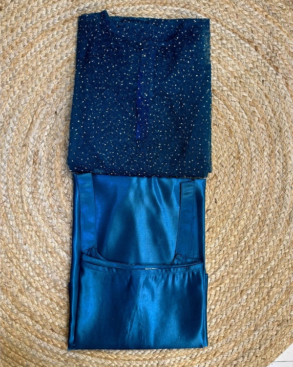 W94003 Galaxy 2 piece
Launch a shining inner with a beautifully beaded outer coat - L - 40, Regal Blue