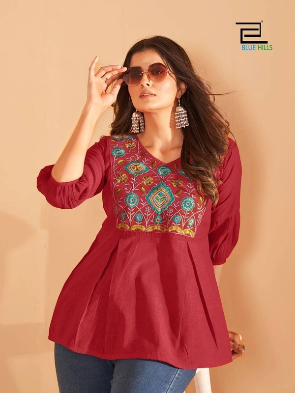 Short Tops in Heavy Embroidery 4 Color, Set of 4