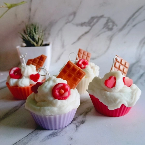 Cupcake candle