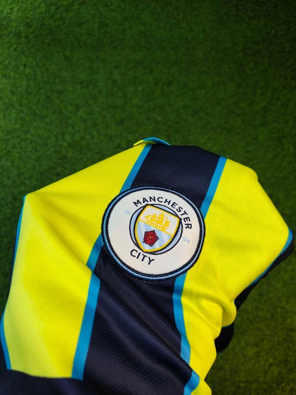 Manchester City 3rd Kit Green Colour Jersey Set - M