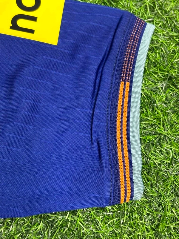 Newcastle United 25/26 3rd Kit Player Edition - L