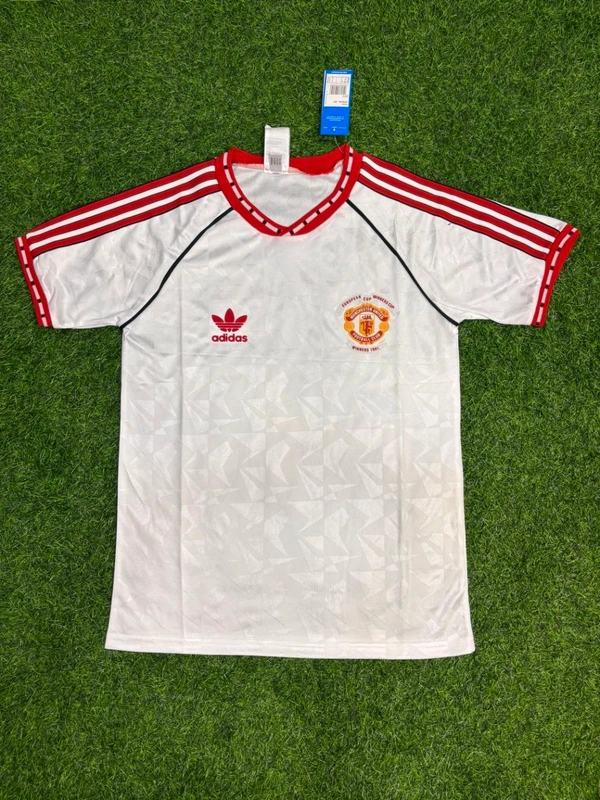 Retro Manchester United 1991 Away Kit Half Sleeve - M
