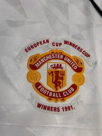 Retro Manchester United 1991 Away Kit Half Sleeve - L
