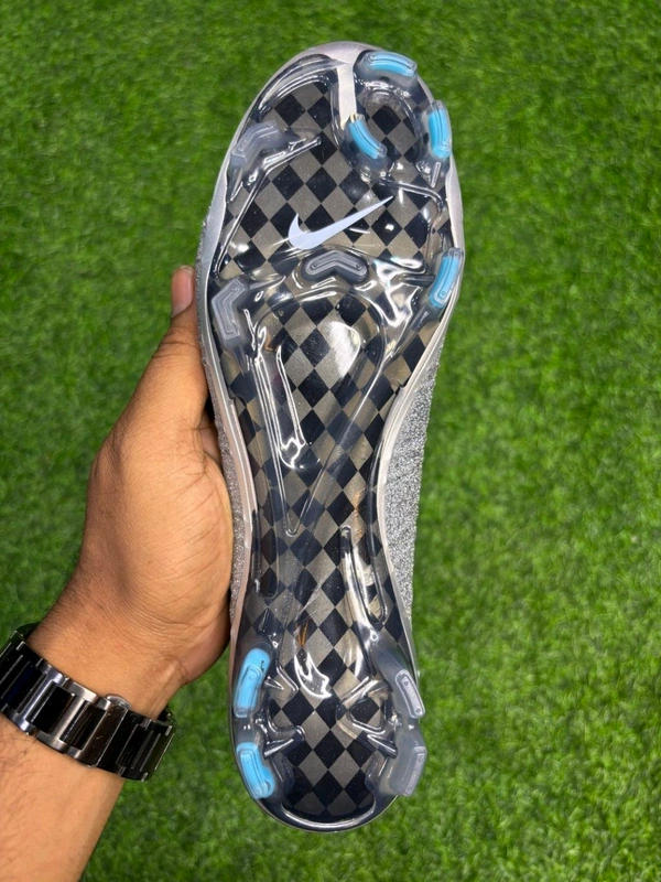 Mercurial Superfly IV CR7 Silverware FG High-top - 7.5