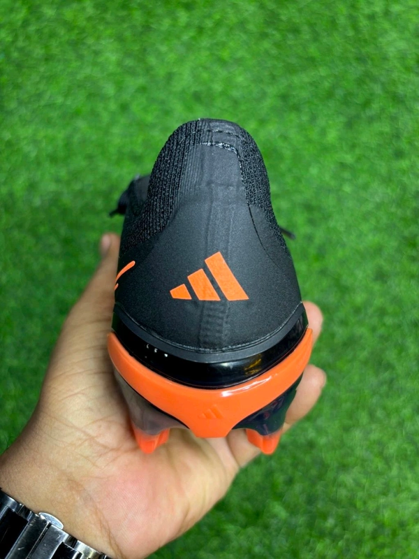 Predator Foldover Elite Black Orange Next-gen FG - 10.5