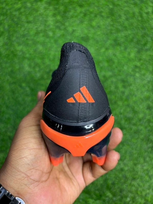 Predator Elite Black Orange Colour Low-top FG With Lace - 10.5