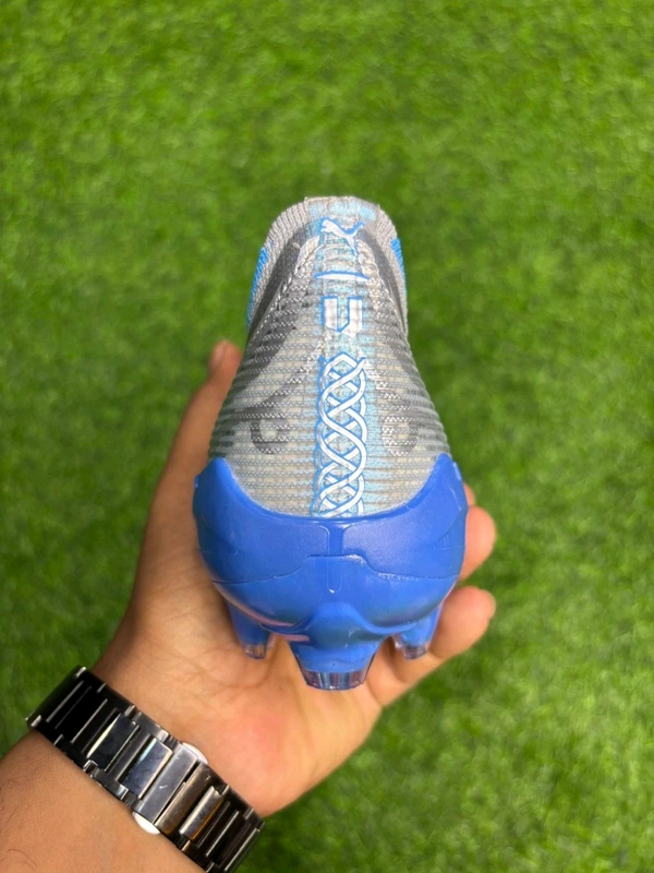 Ultra 5 Ultimate Silver Blue Colour Low-top FG With Lace - 6.5