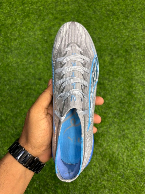 Ultra 5 Ultimate Silver Blue Colour Low-top FG With Lace - 7.5