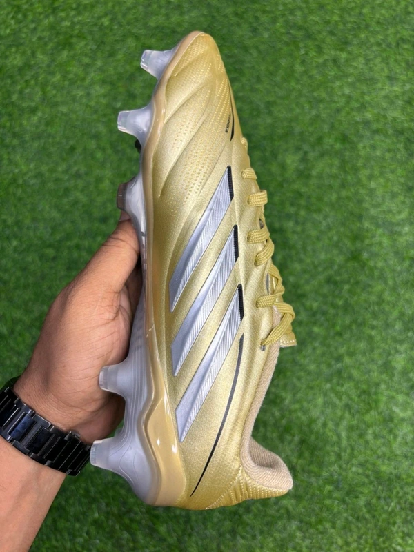 Copa Pure IV Elite Golden Colour Low-top FG With Lace - 7.5