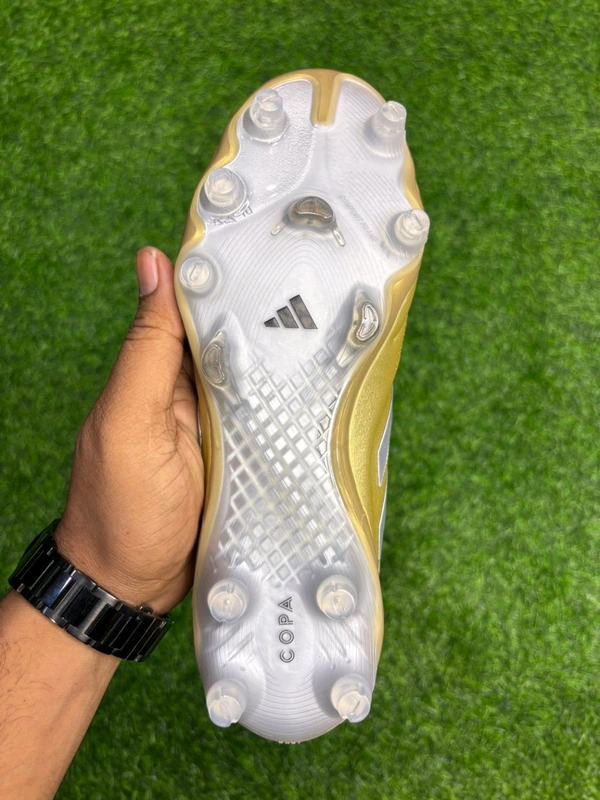 Copa Pure IV Elite Golden Colour Low-top FG With Lace - 7.5