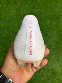Vapor 17 Elite White Colour Low-top FG With Lace - 5.5