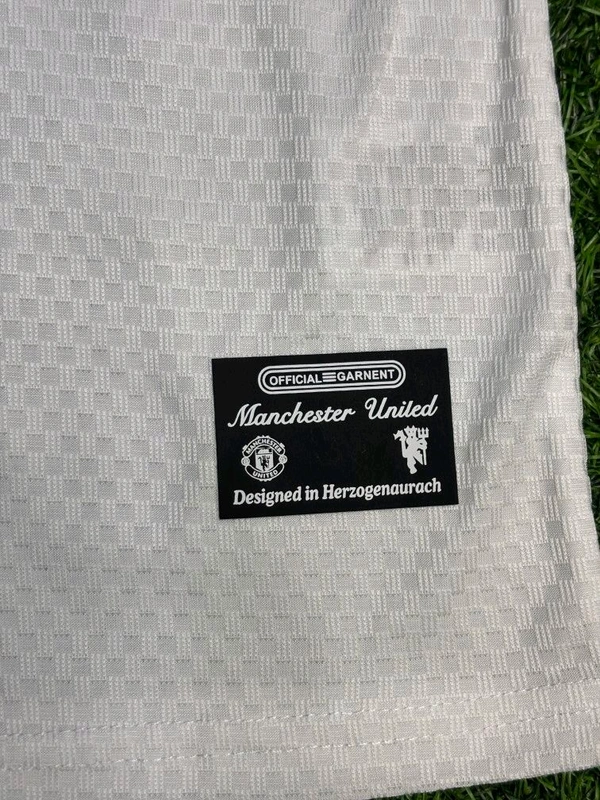 Manchester United 26/27 Special White Colour Polo Jersey Player Edition - S