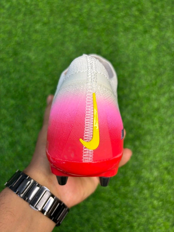 Mercurial Vapor 16 Elite White Red Low-top SG (Metal Studs) - 5.5