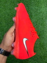 Vapor 17 Elite Red Colour Low-top FG With Lace - 5.5