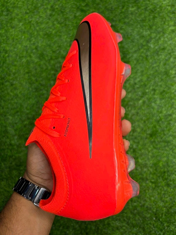 Vapor 17 Elite Red Colour Low-top FG With Lace - 8.5