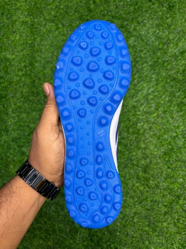 Copa Pure 4 Elite White Blue Turf/AG With Lace - 9.5