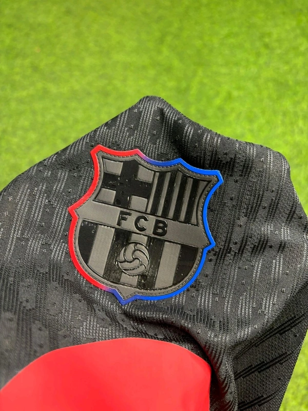 FC Barcelona Away 24/25 Black Player Edition - M