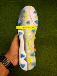 Predator Foldover Elite Green Colour FG With Lace - 8